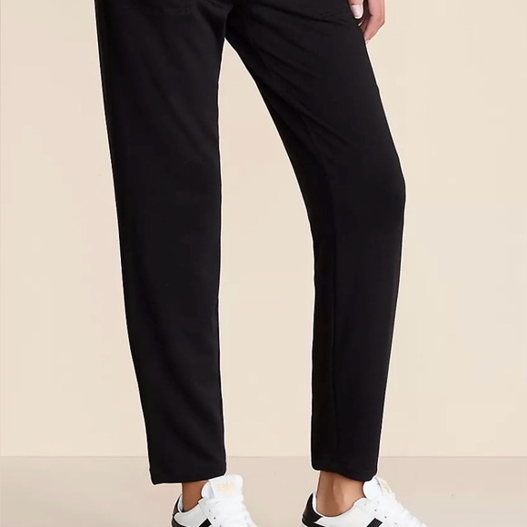 Lou & Grey Sweatpants Pine Green - Picture 7 of 7